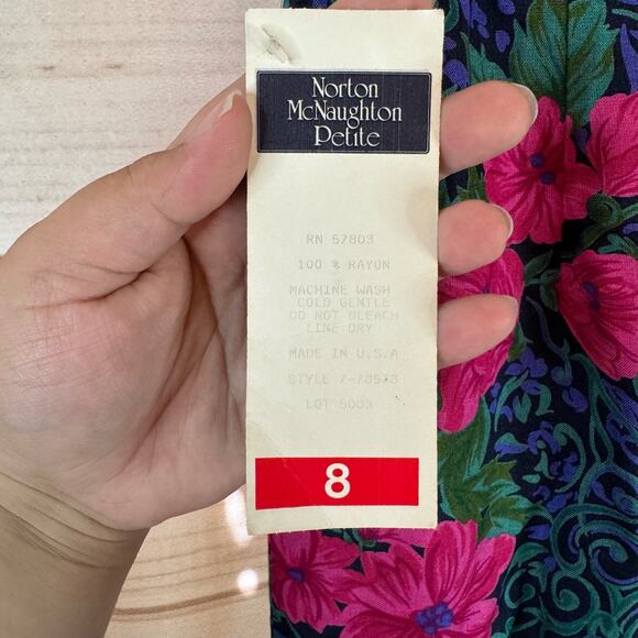Vintage Norton McNaughton Floral Print Pleated Skirt Size 8P - Picture 7 of 8